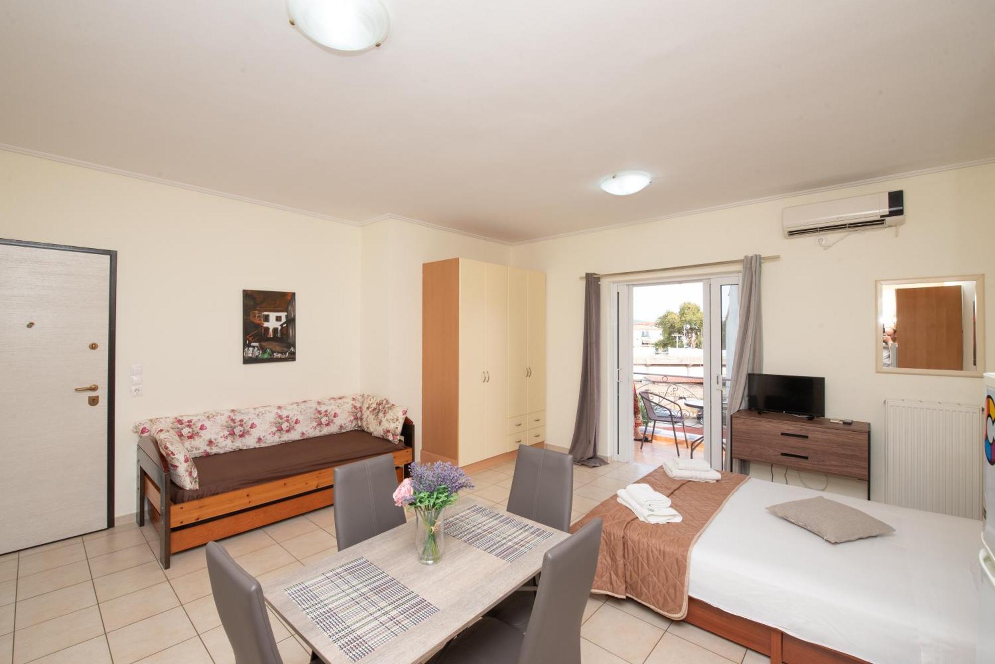 Olivine Apartment *